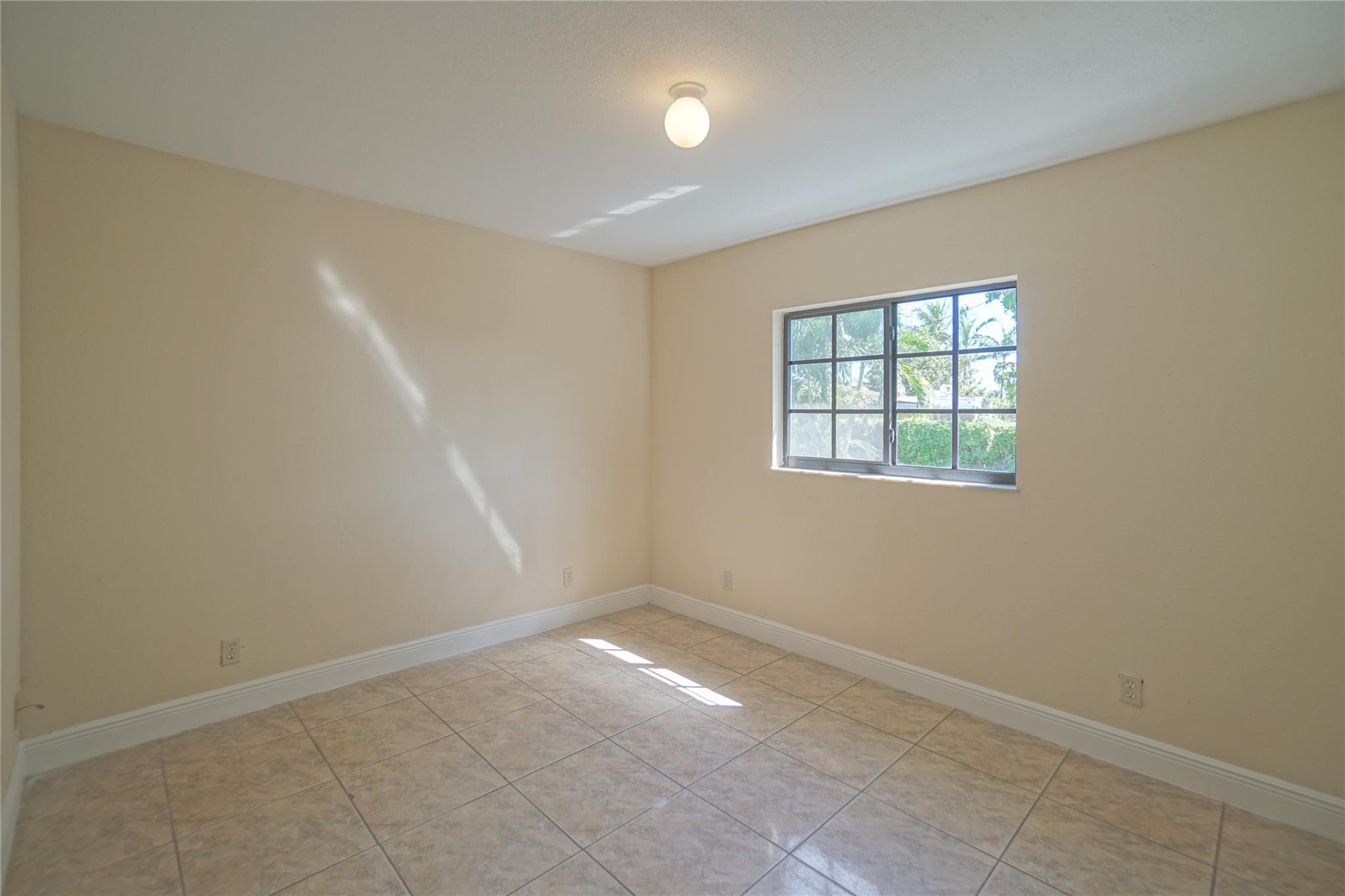 Miami Gardens Estates 22- - Residential Lease