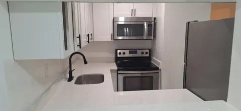 1305 W 46th St Unit 125, Hialeah, FL MLS: F10504119