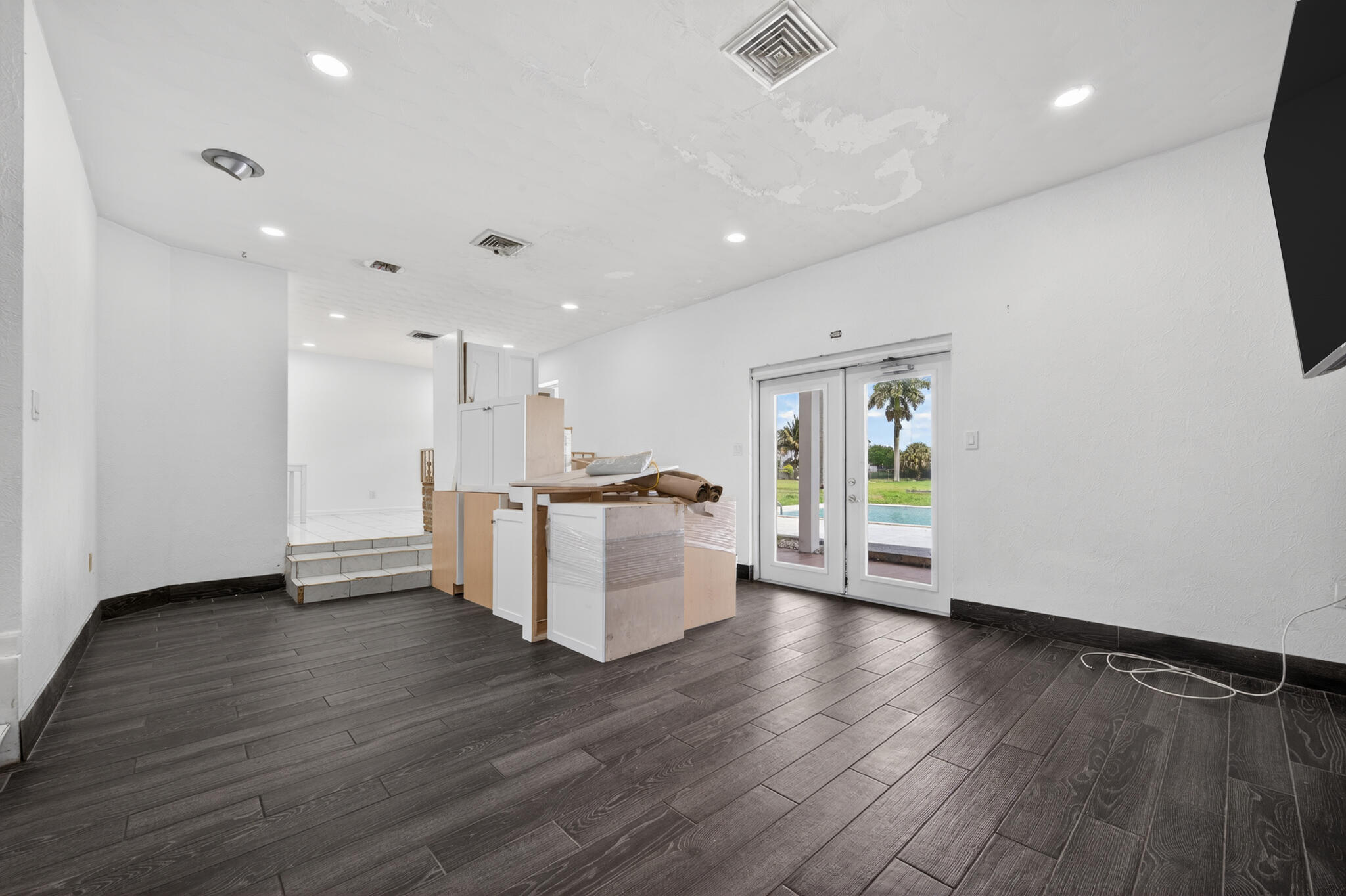 RIDGE CREST GARDENS - Residential