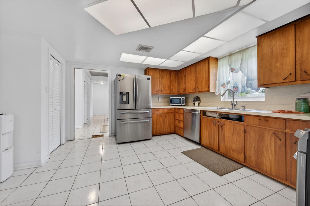 Photo of 360 Kismet Avenue, Pahokee, FL 33476 (MLS # B26014037)