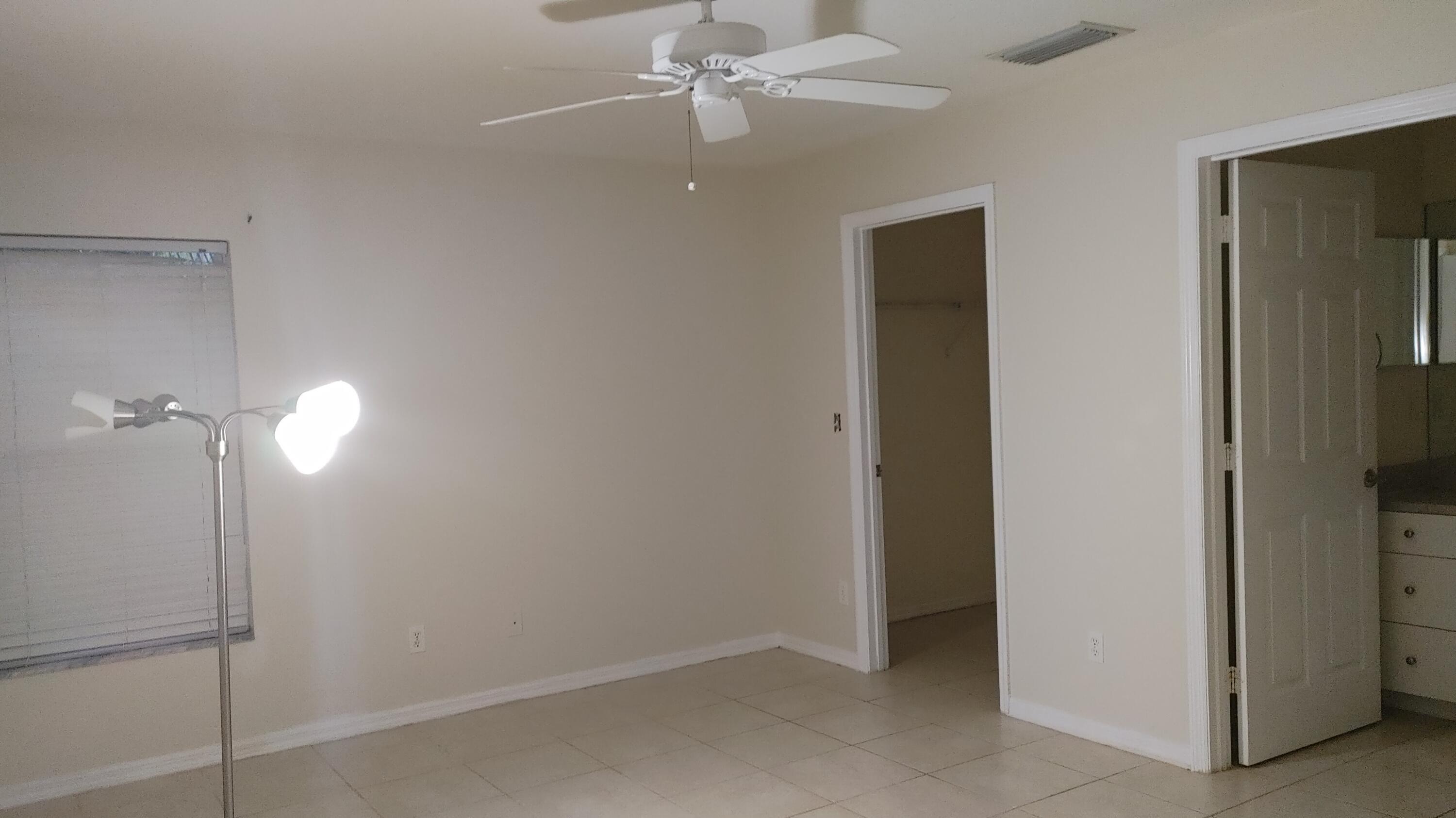 PORT ST LUCIE SECTION 40 - Residential Lease