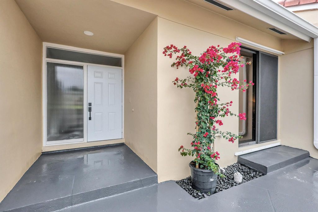 Photo of 295 Old Meadow Way, Palm Beach Gardens, FL 33418 (MLS # R10958561)