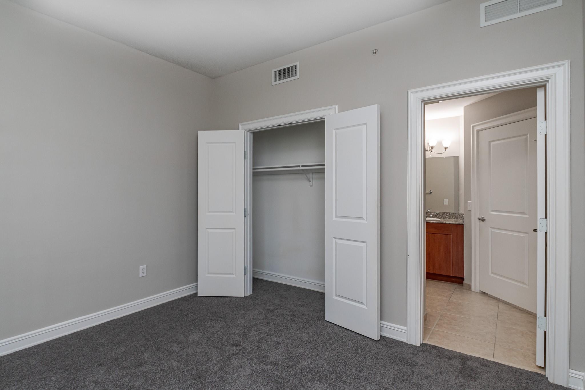 WESTON 55 PLUS PALMS - Residential