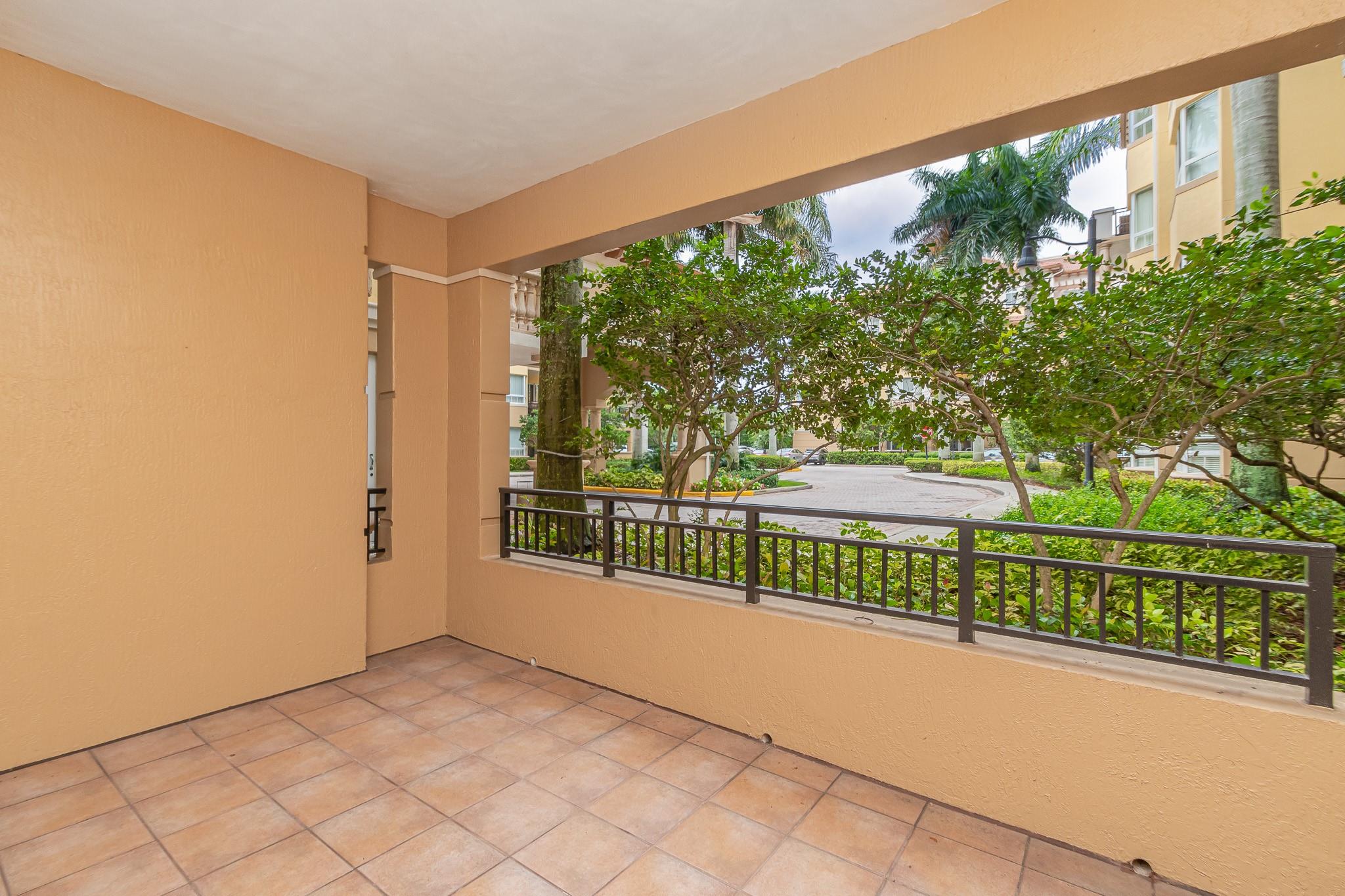 WESTON 55 PLUS PALMS - Residential