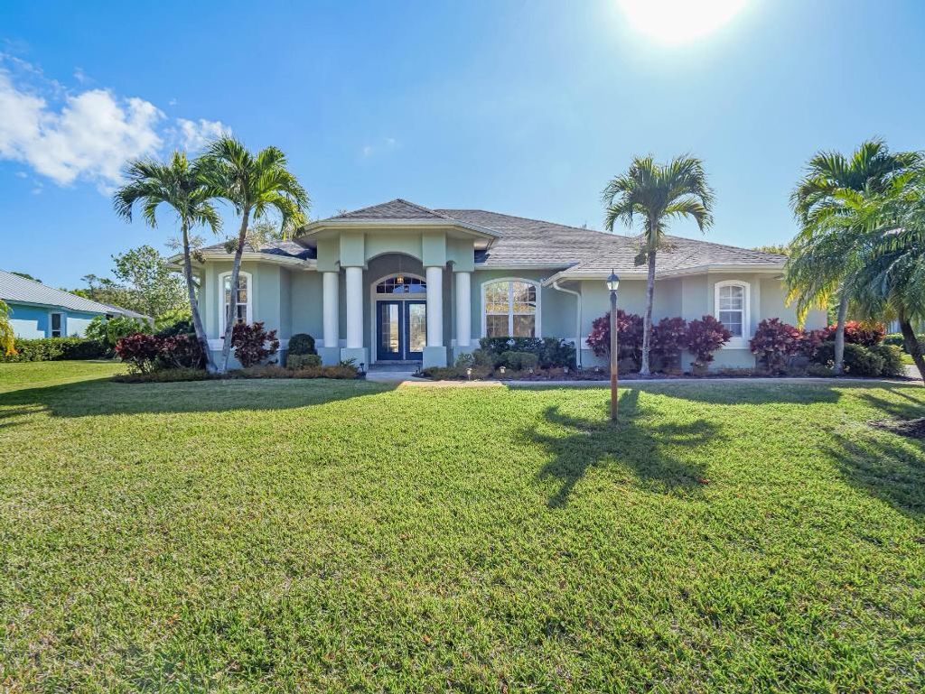Photo of 6439 53rd Circle, Vero Beach, FL 32967 (MLS # R10962094)