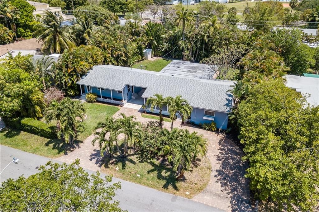 Photo of 1316 NE 16th Ter, Fort Lauderdale, FL 33304 (MLS # F10307791)