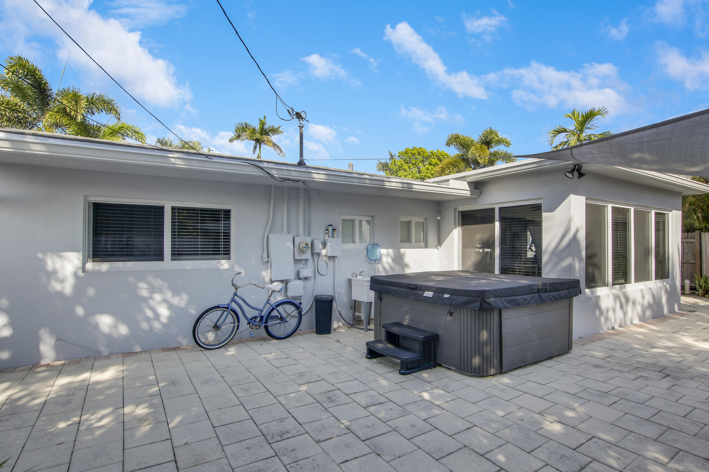 JUPITER IN THE PINES SEC B - Residential Lease