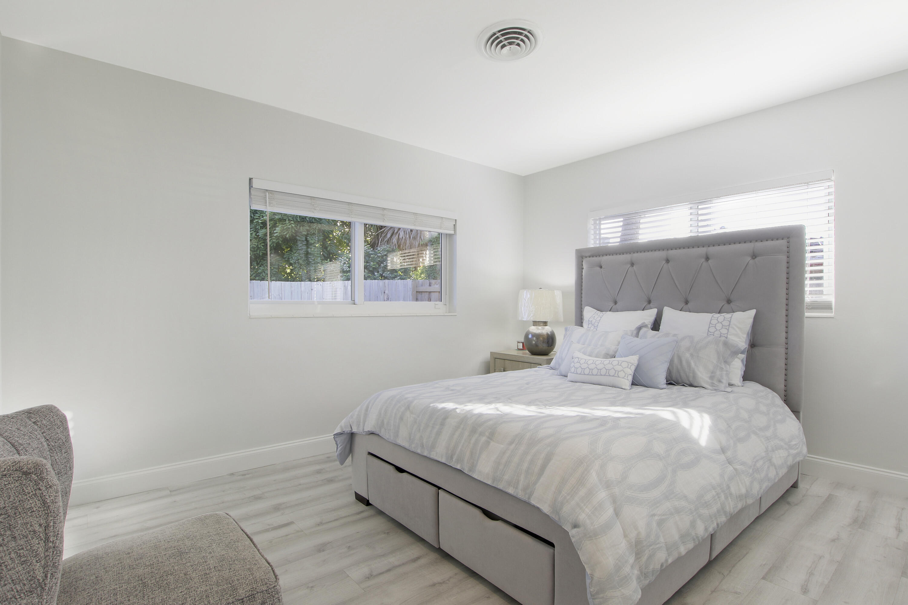 JUPITER IN THE PINES SEC B - Residential Lease