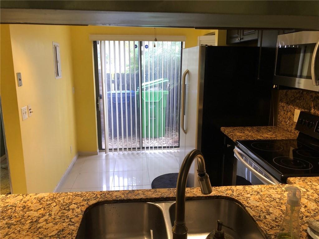 SPRINGTREE LAKES - Residential Lease