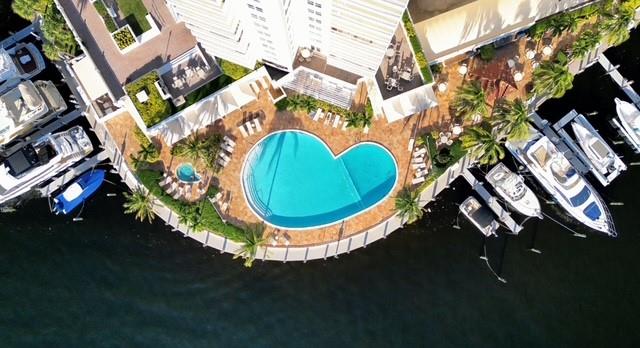 1 Las Olas Cir 511