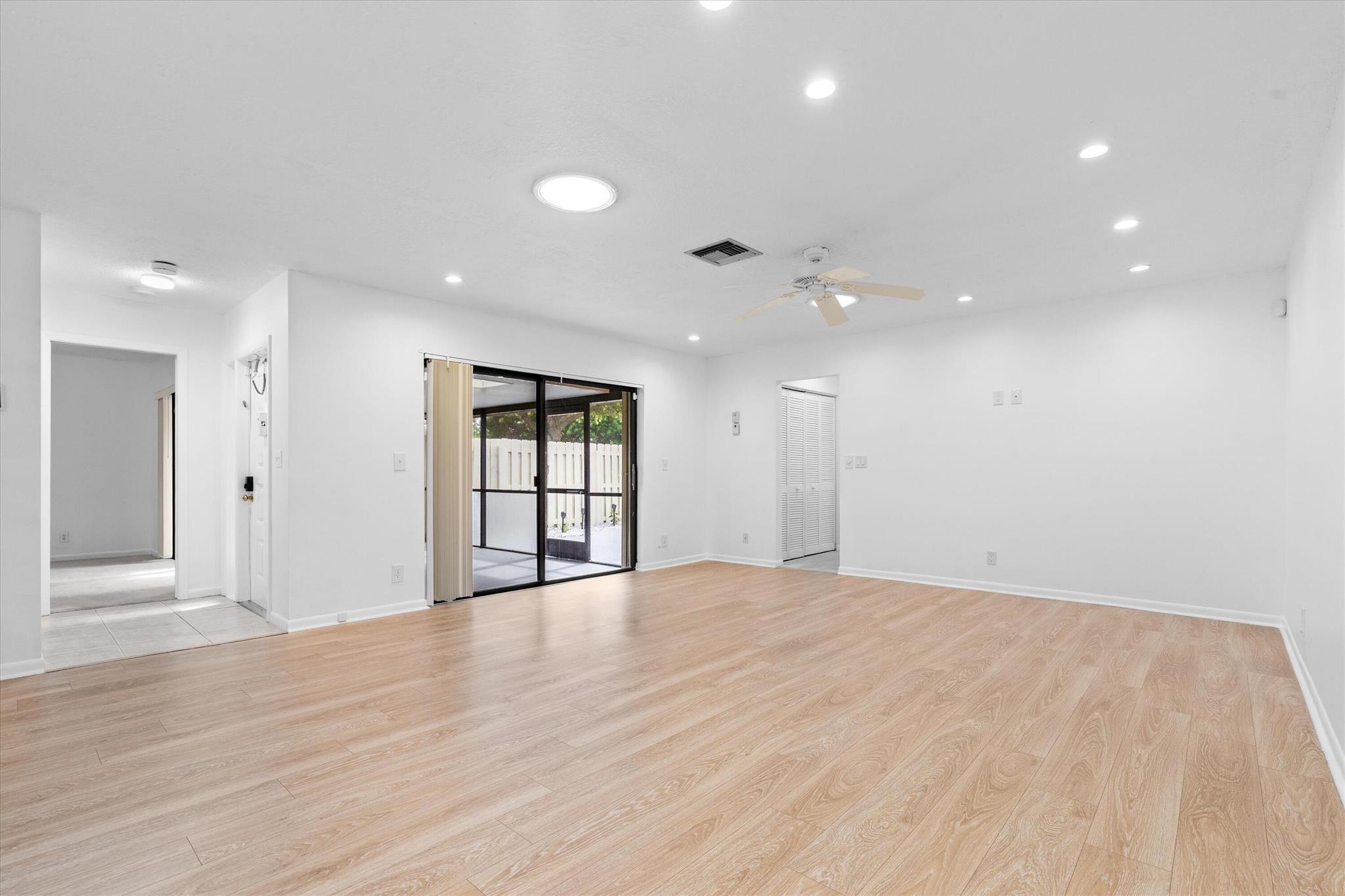 RAINBERRY BAY - Residential