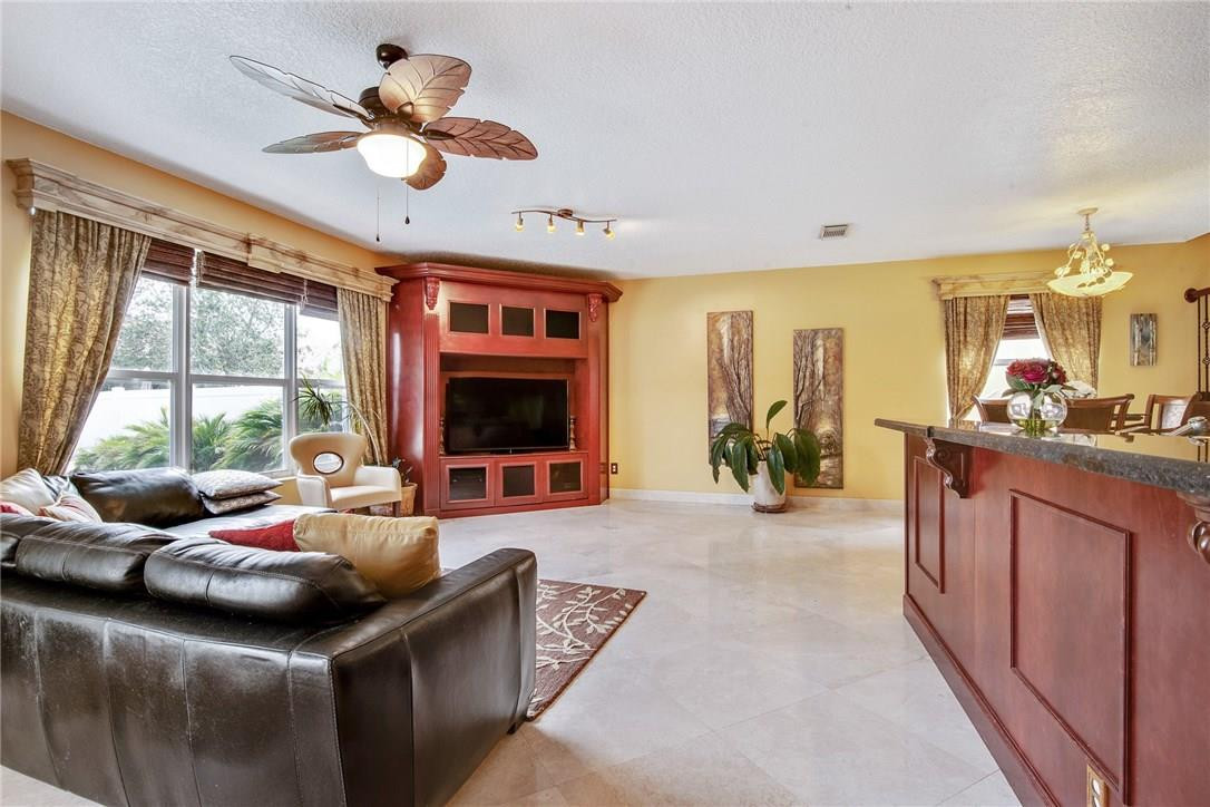 Claremont-Huntington - Residential