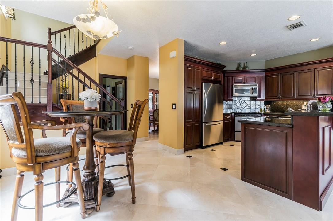 Claremont-Huntington - Residential