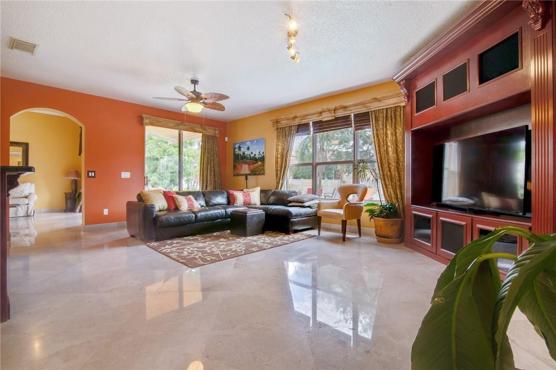 Claremont-Huntington - Residential