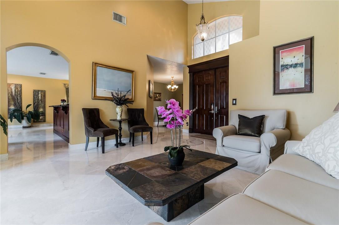 Claremont-Huntington - Residential