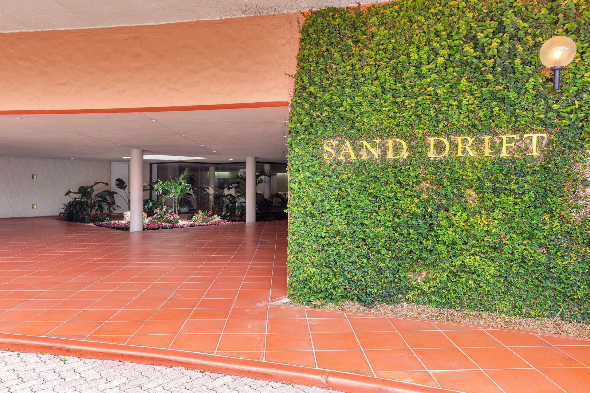 TWO NORTH BREAKERS ROW CONDO - Residential