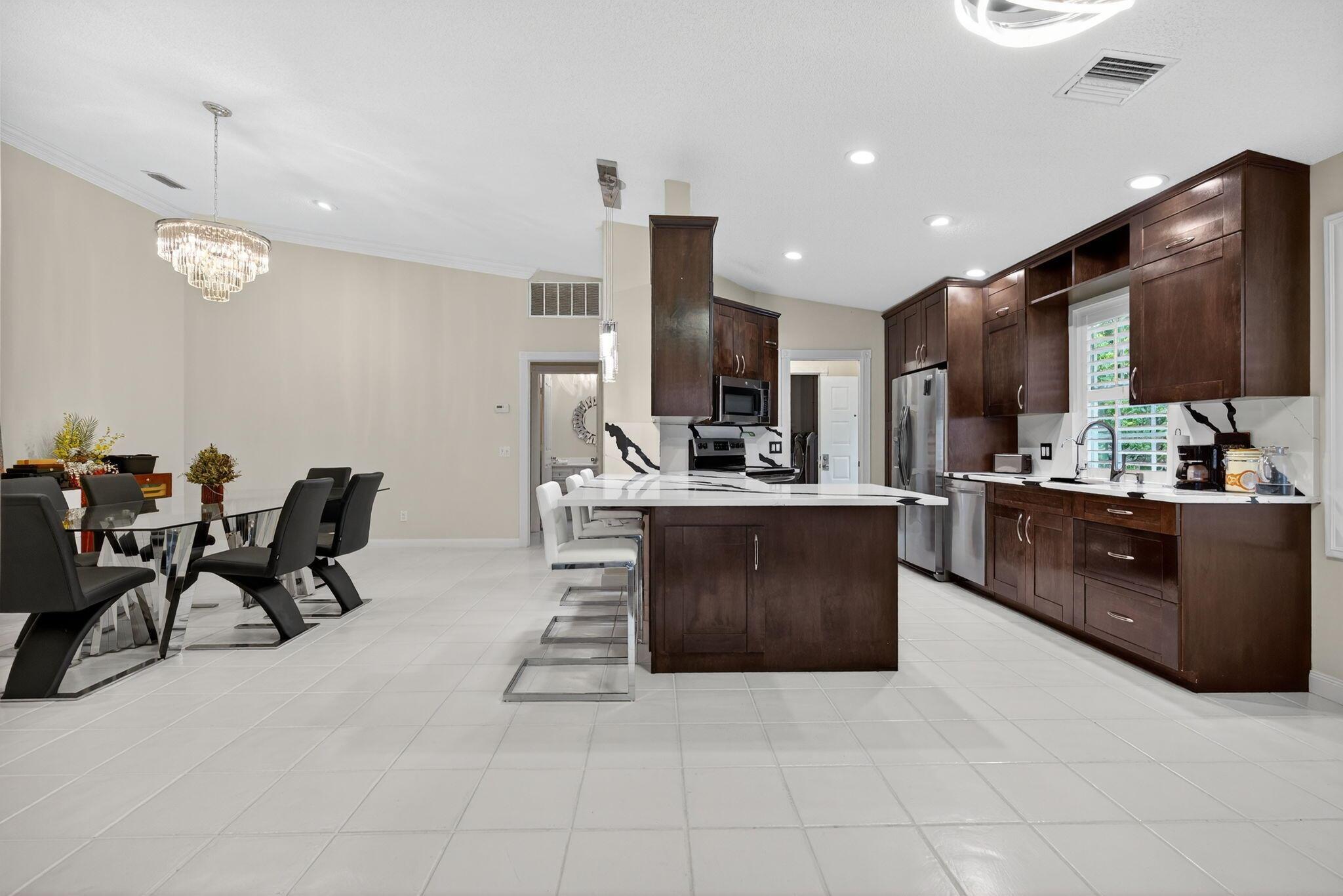 DOUBLE TREE - Residential