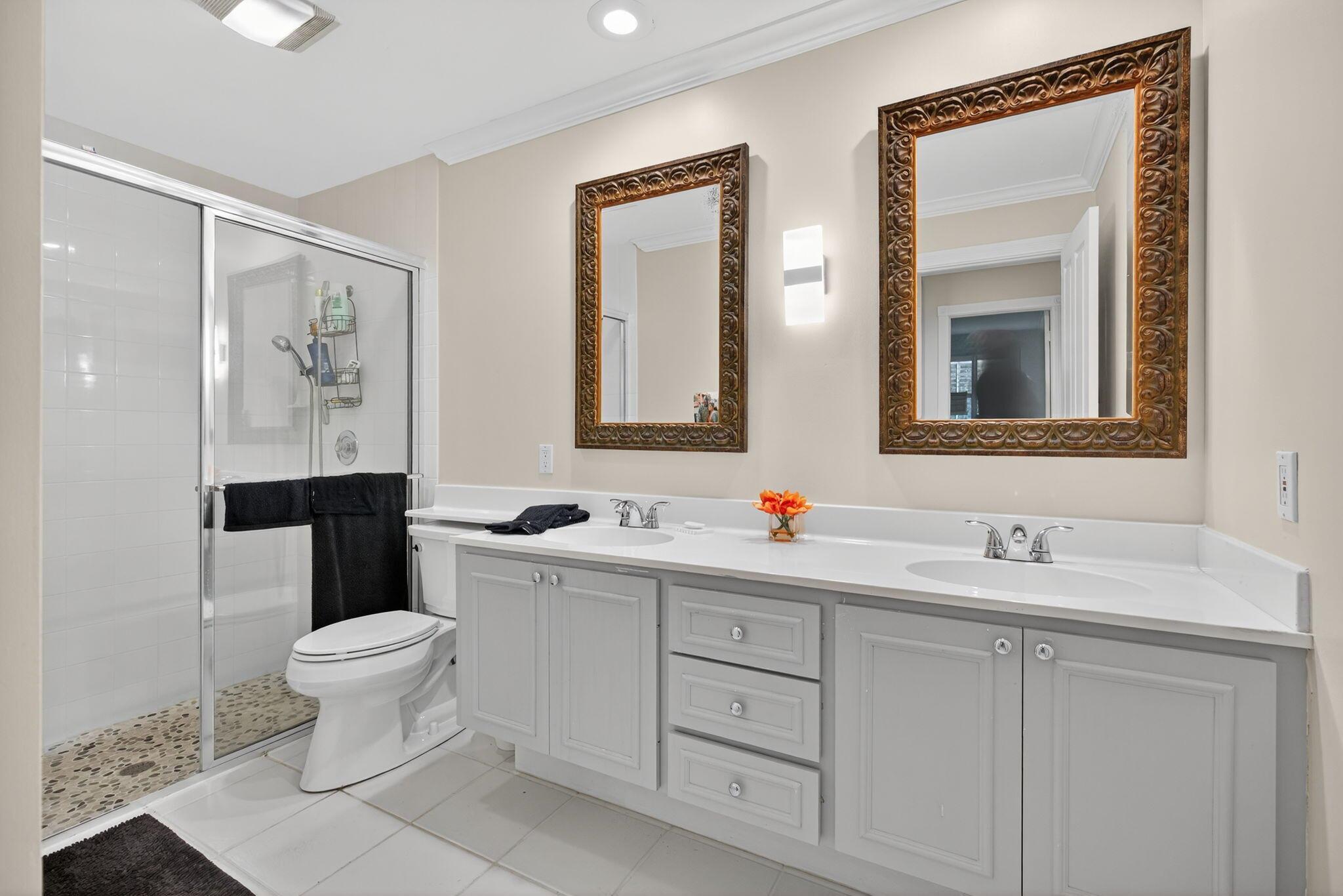 DOUBLE TREE - Residential