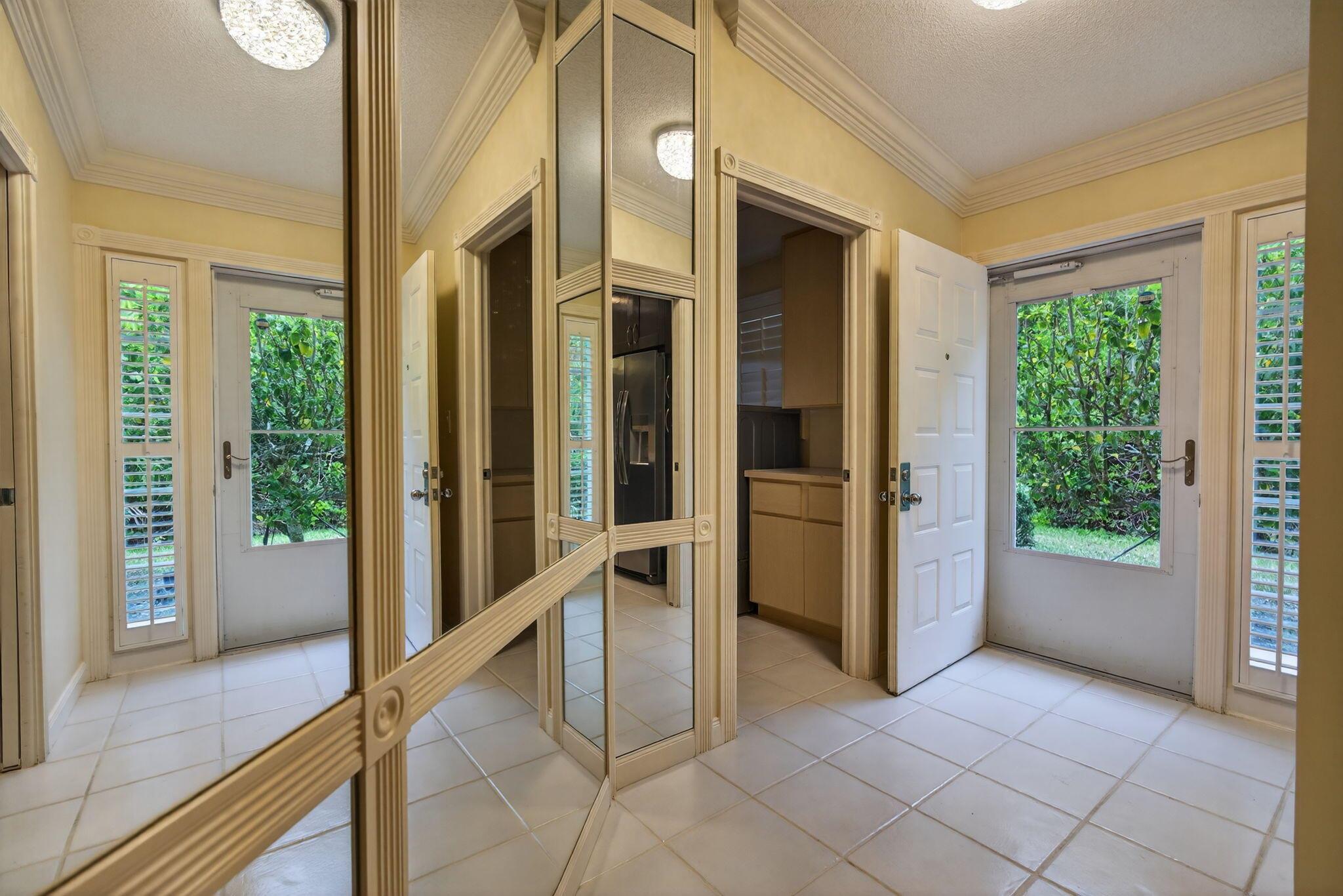 DOUBLE TREE - Residential