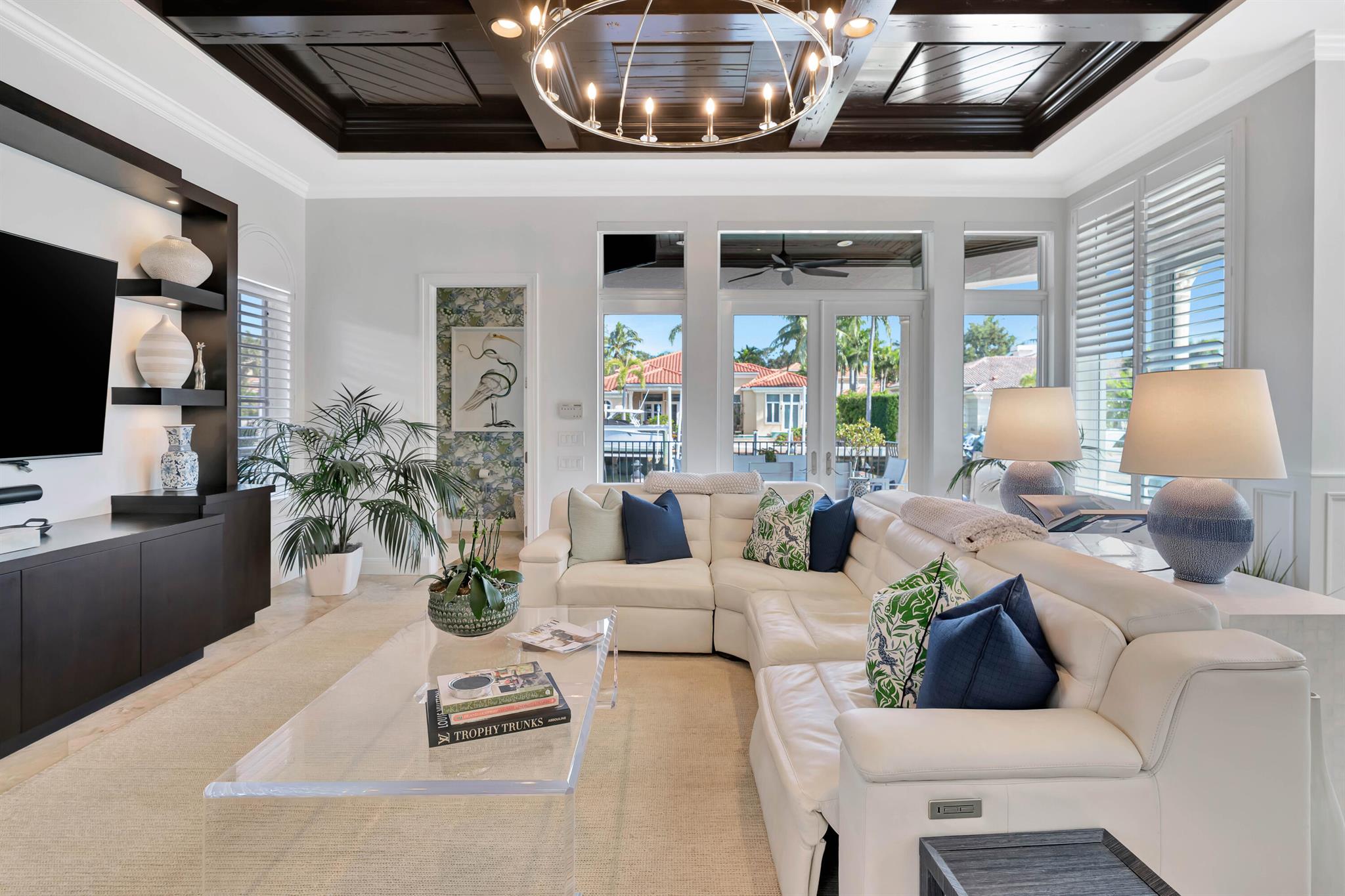 HARBOUR ISLES - Residential