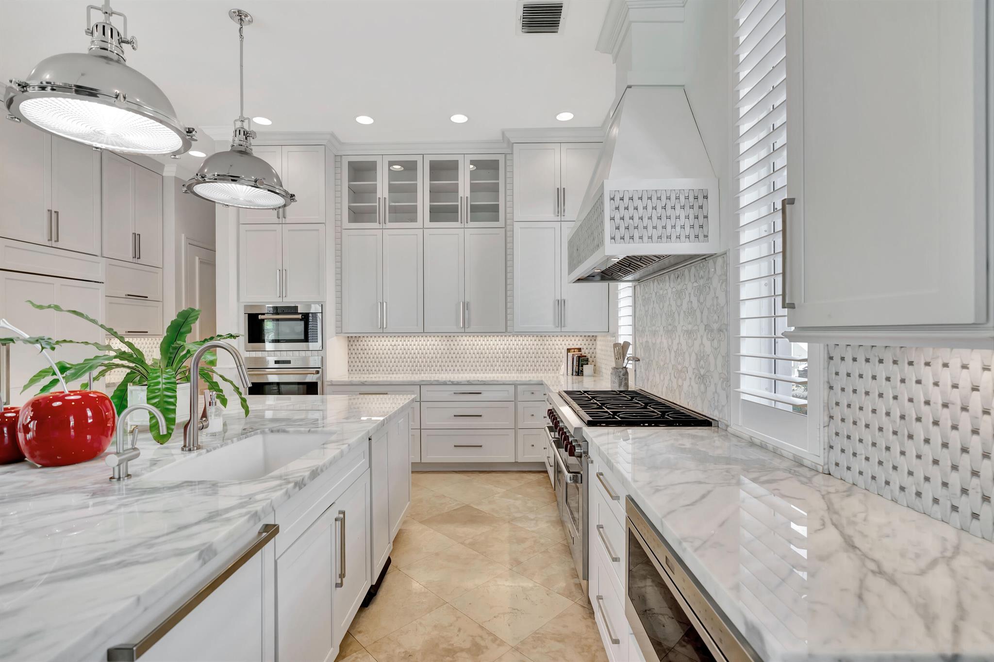 HARBOUR ISLES - Residential