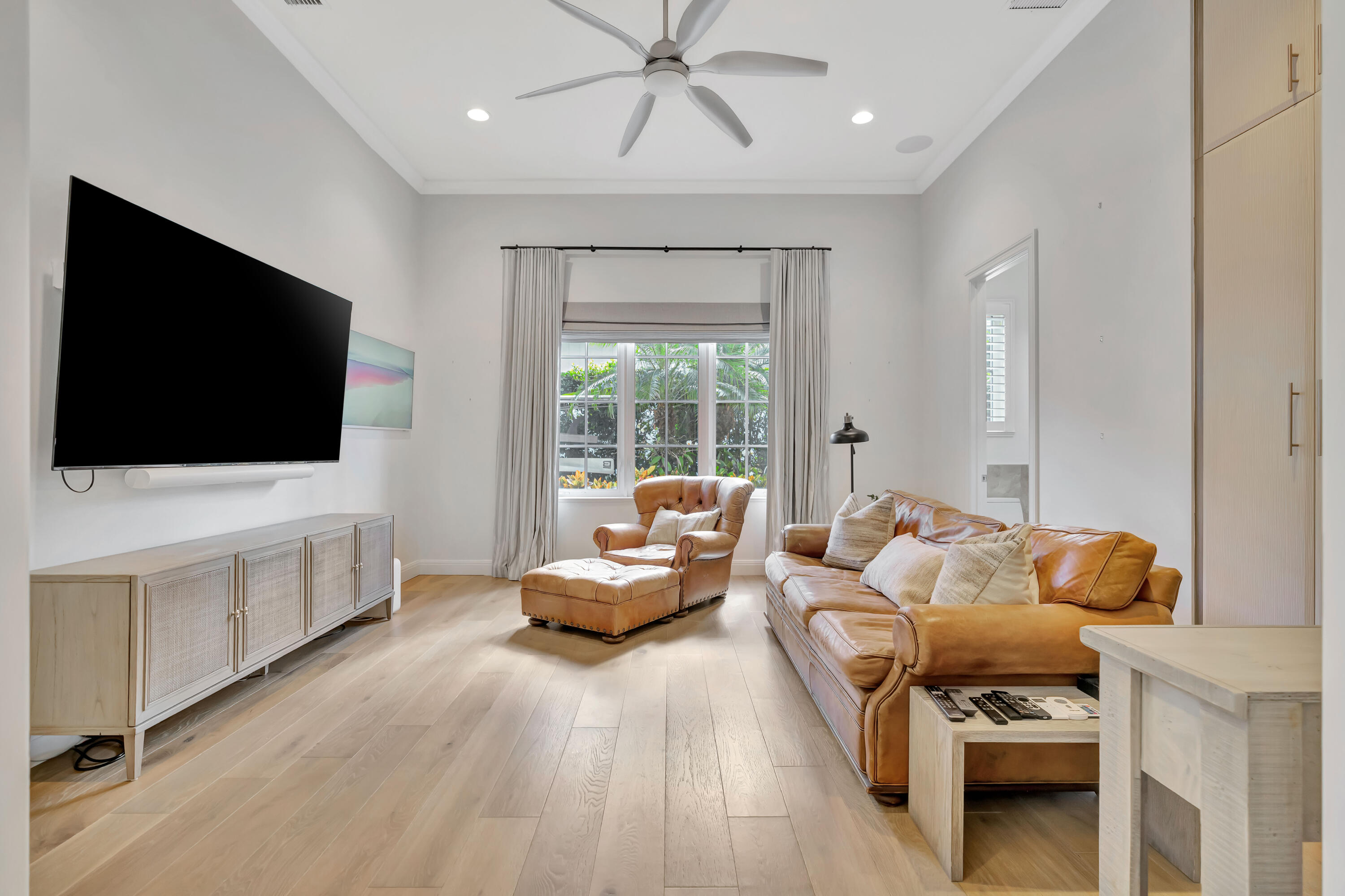 HARBOUR ISLES - Residential