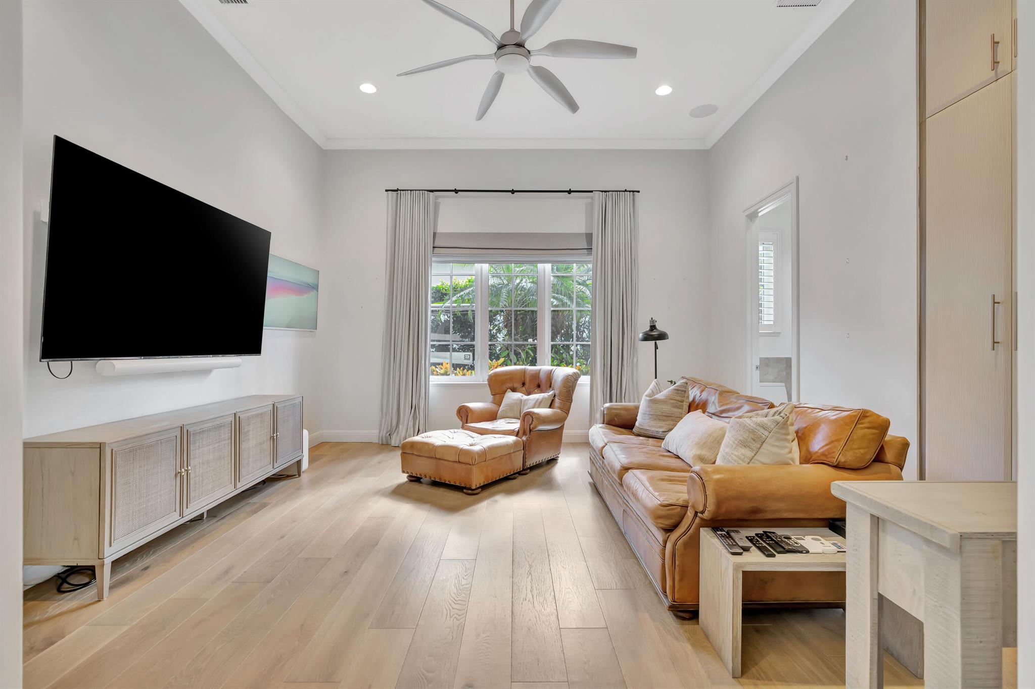 HARBOUR ISLES - Residential