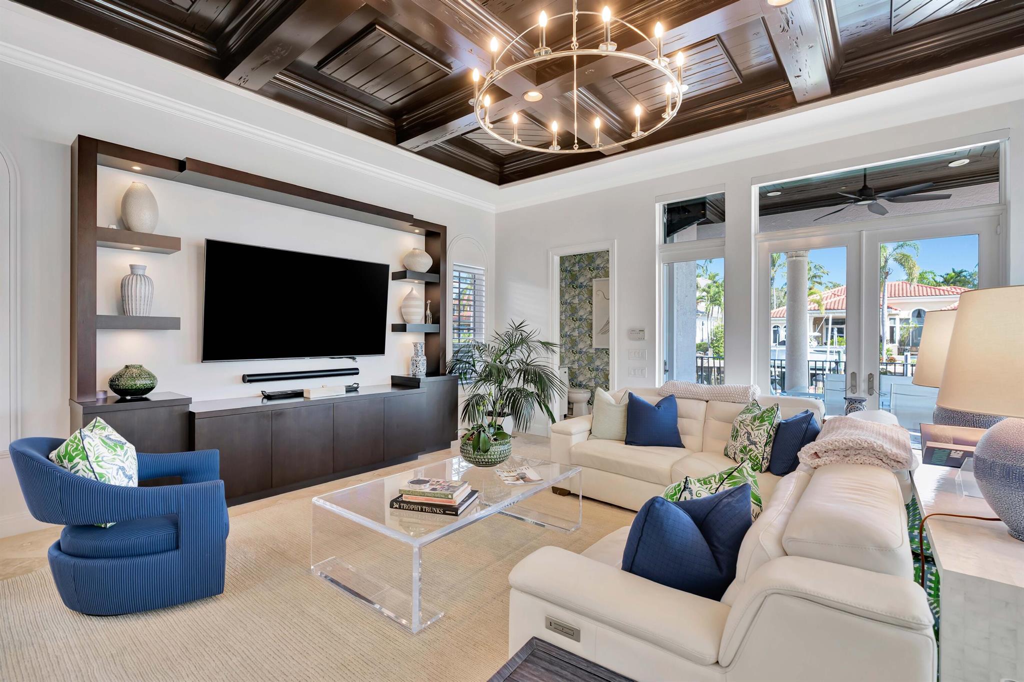 HARBOUR ISLES - Residential