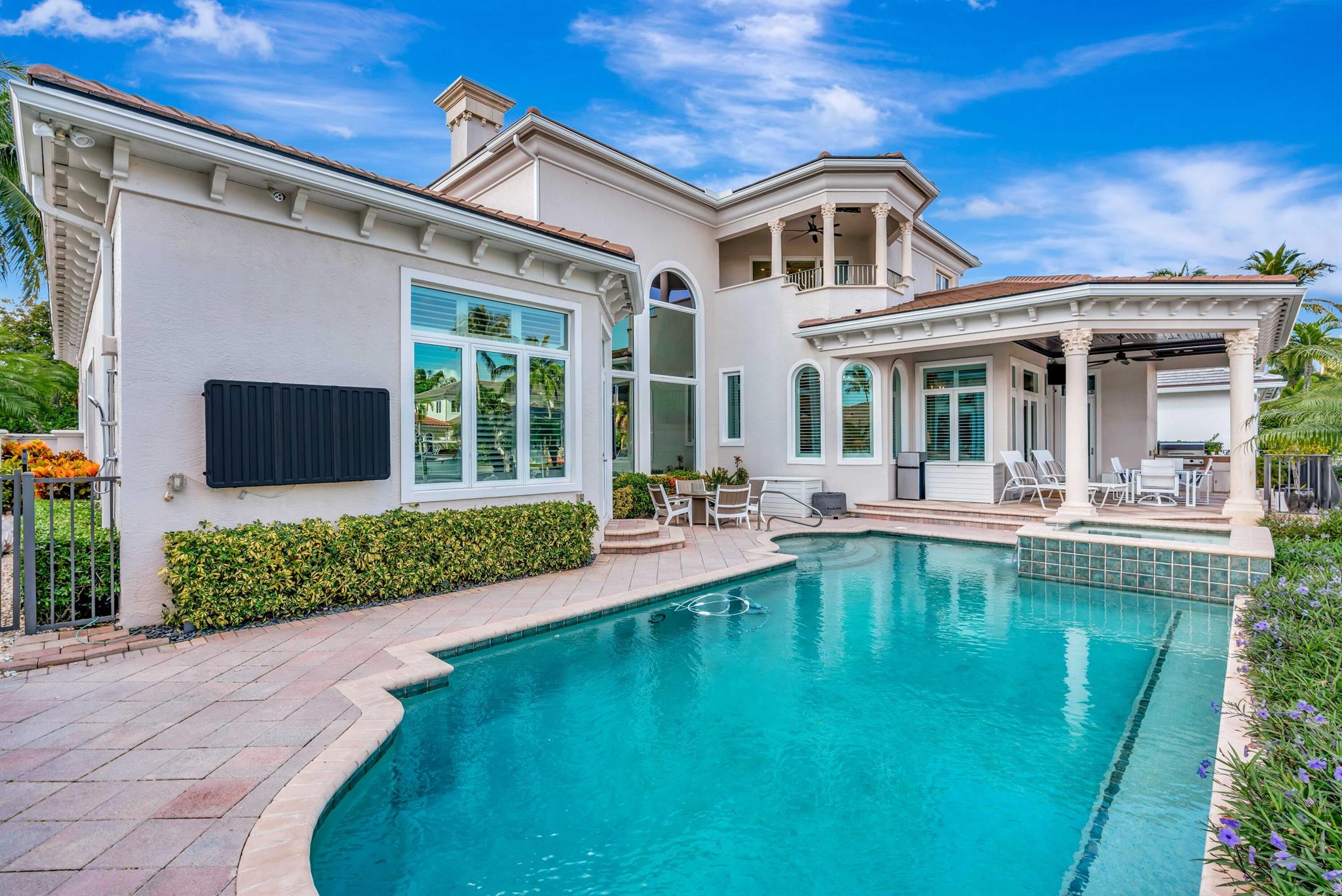 HARBOUR ISLES - Residential