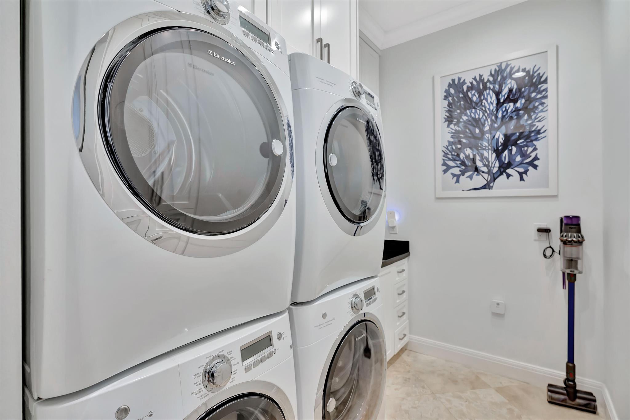 HARBOUR ISLES - Residential