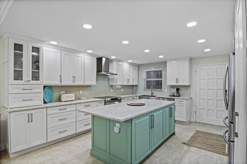 Photo of 44 Yacht Club Drive #109, North Palm Beach, FL 33408 (MLS # R11076054)