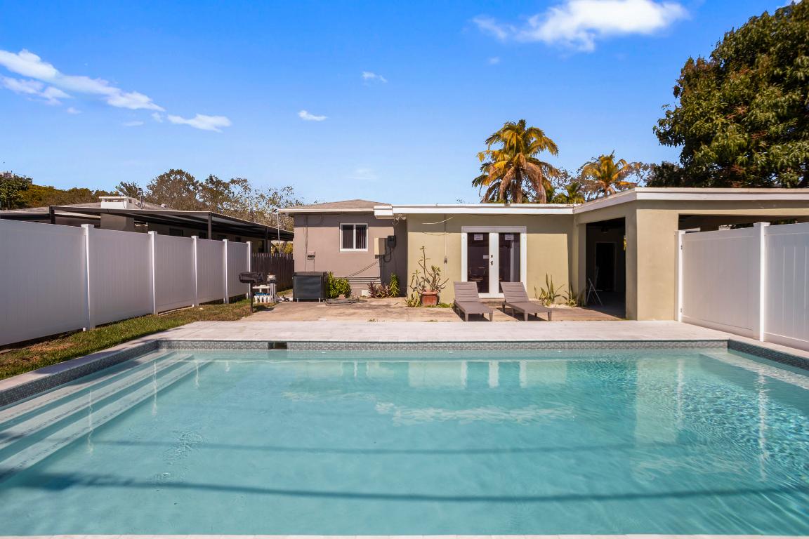 Hollywood south - Residential