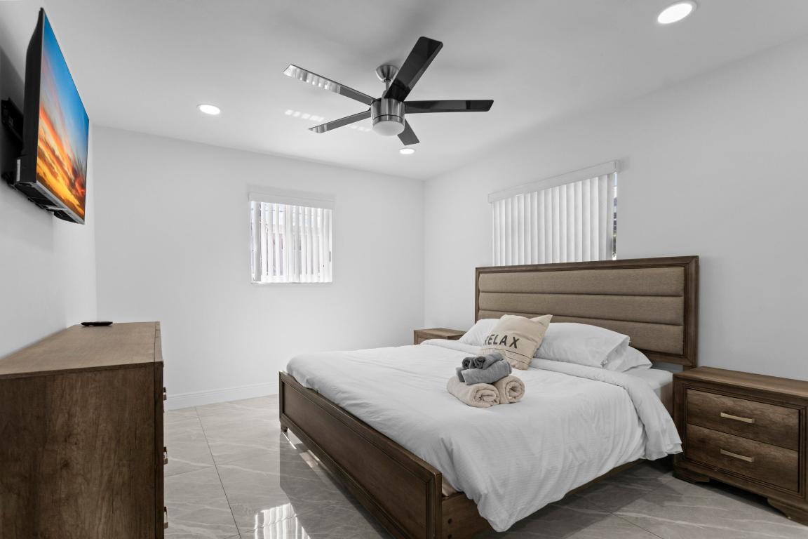 Hollywood south - Residential