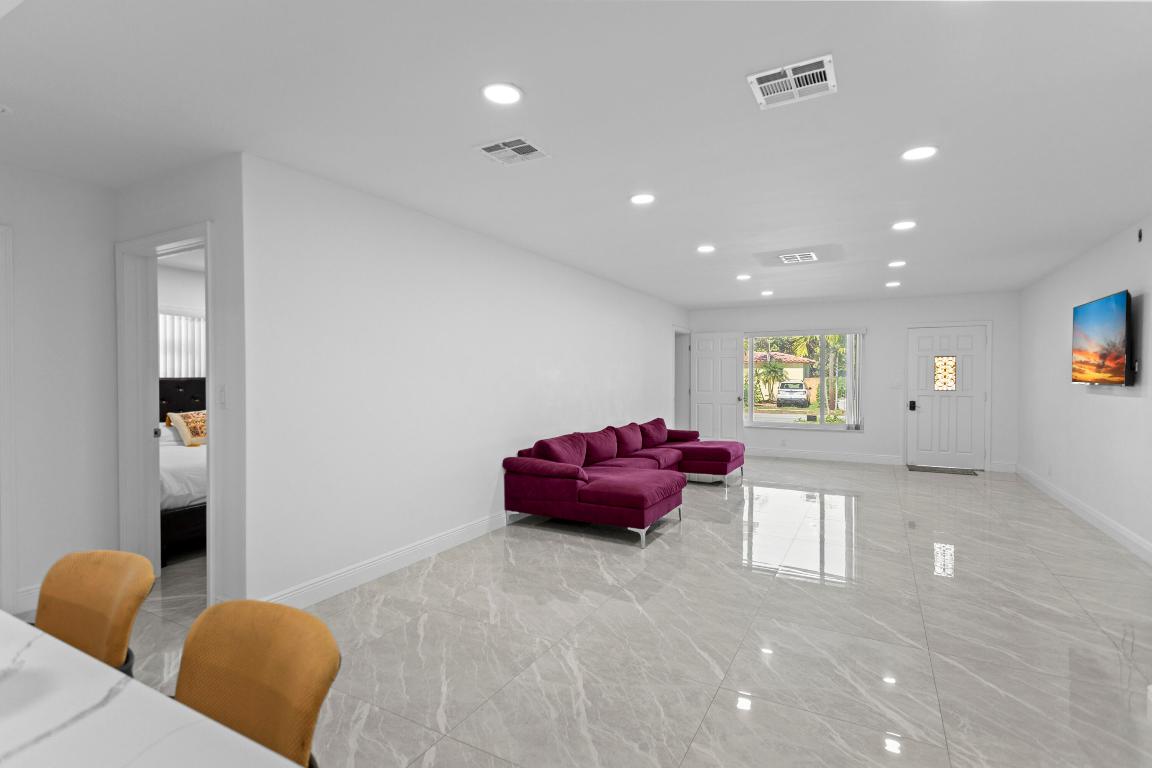 Hollywood south - Residential