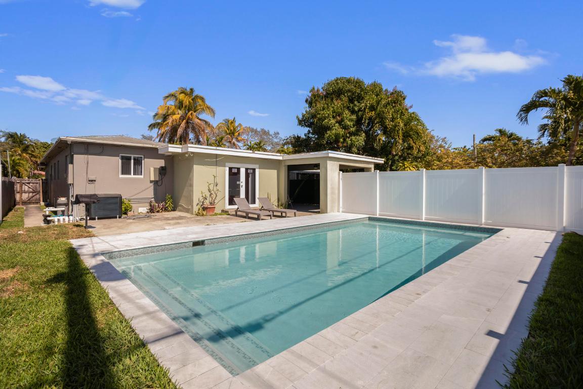 Hollywood south - Residential