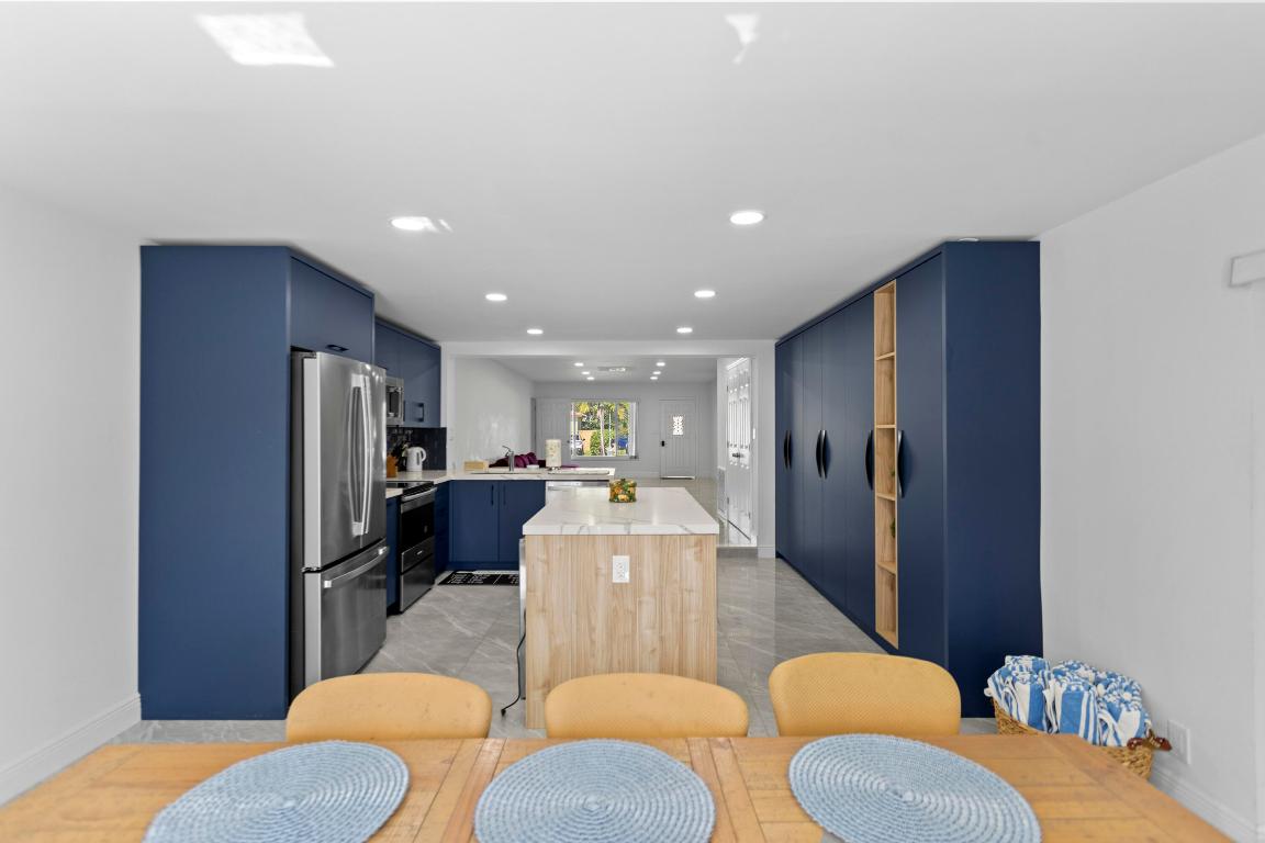 Hollywood south - Residential