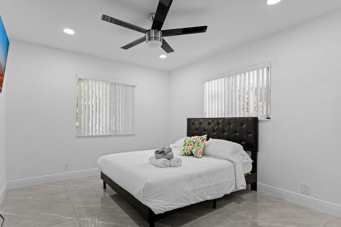 Hollywood south - Residential