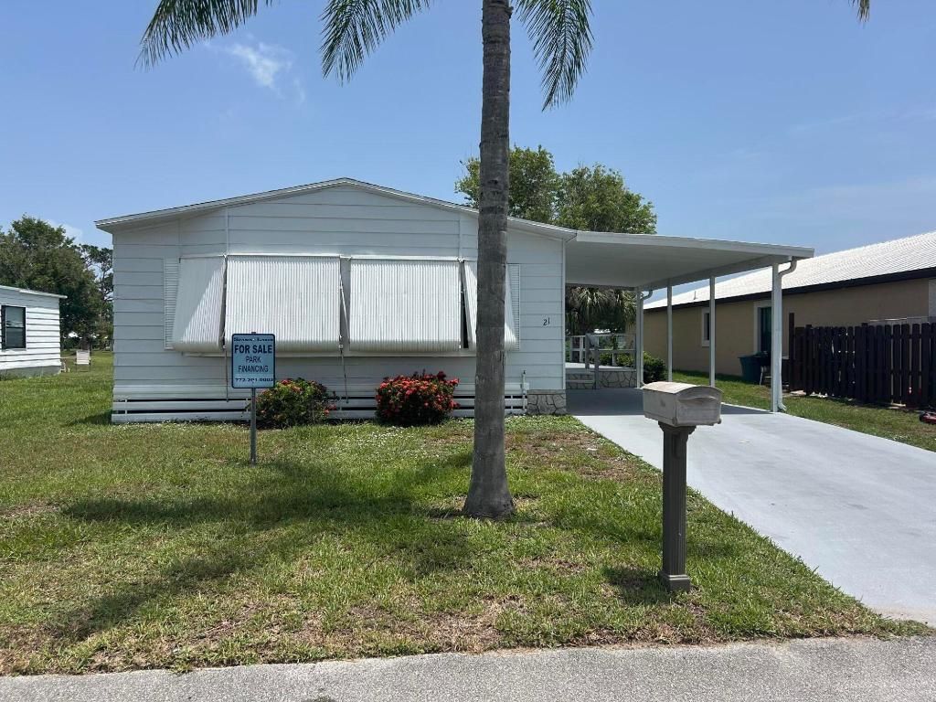 Photo of 21 Arboles Del Norte, Fort Pierce, FL 34951 (MLS # R11105859)