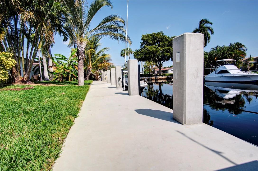 3860 NE 23rd Ave, Lighthouse Point, FL, 33064/$2,250,000 1 3860 NE 23rd Ave