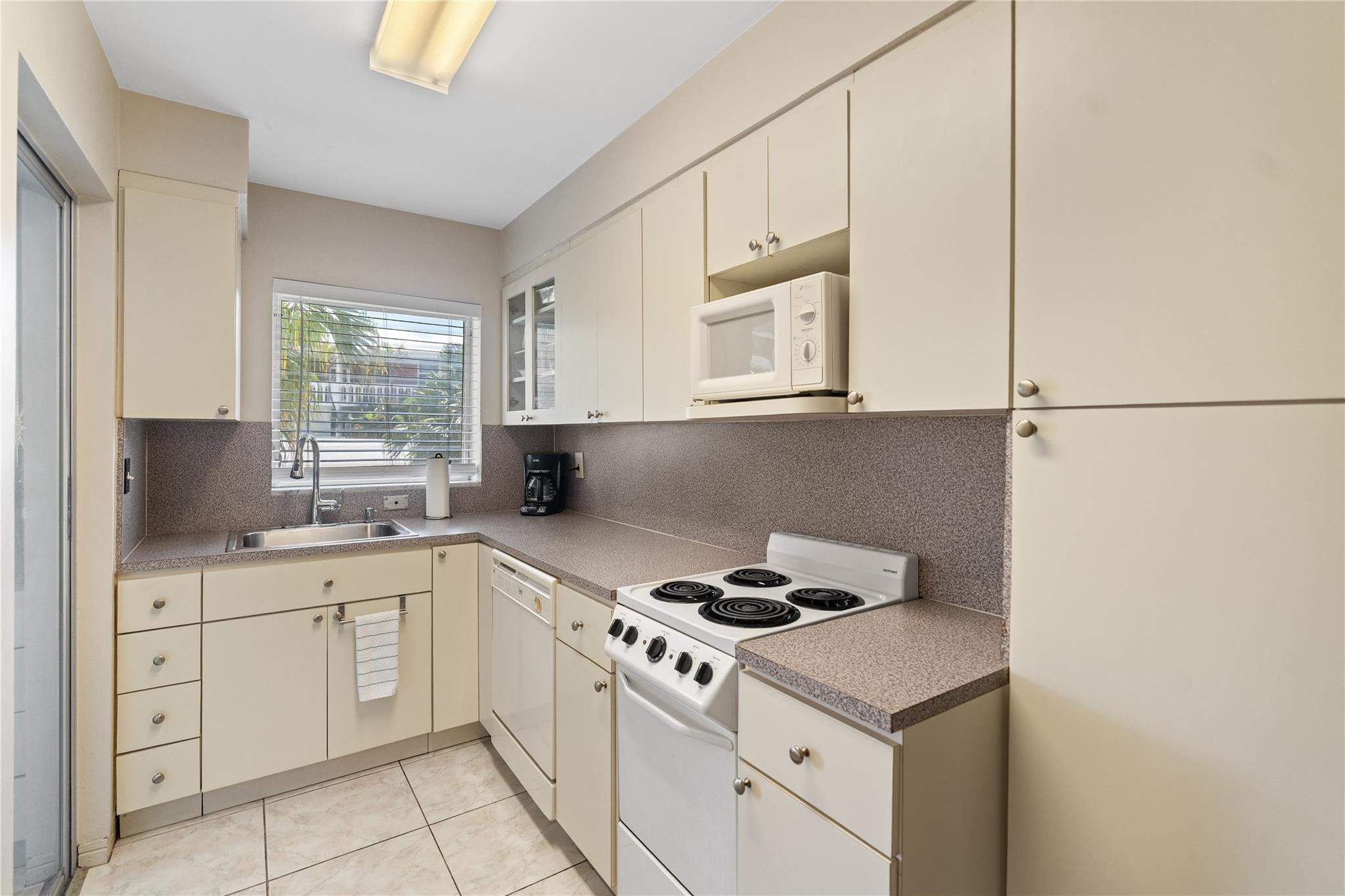 ELDORADO COUNTRY CLUB - Residential