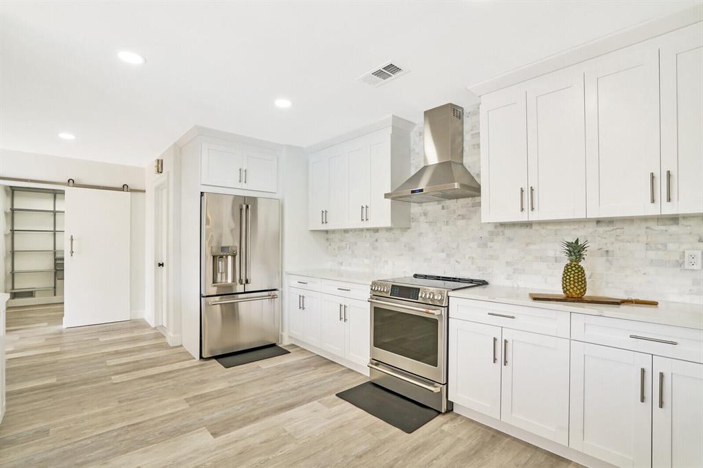 LANDINGS FIRST SEC - Residential