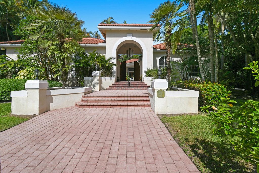 Photo of 4034 SE Hammock Place, Jupiter, FL 33478 (MLS # R11112522)