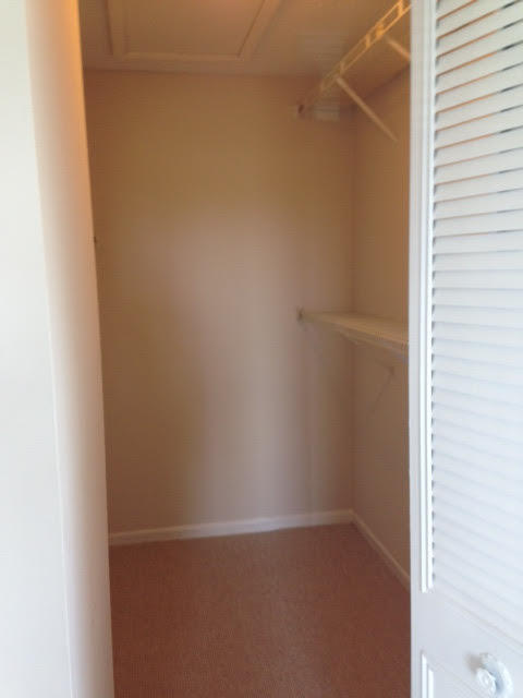 PINE RIDGE NORTH VILLAGE III  CONDO - Residential Lease