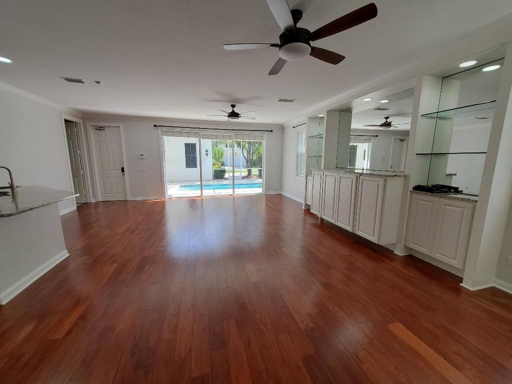 Photo of 317 Sweet Bay Circle, Jupiter, FL 33458 (MLS # R10950908)