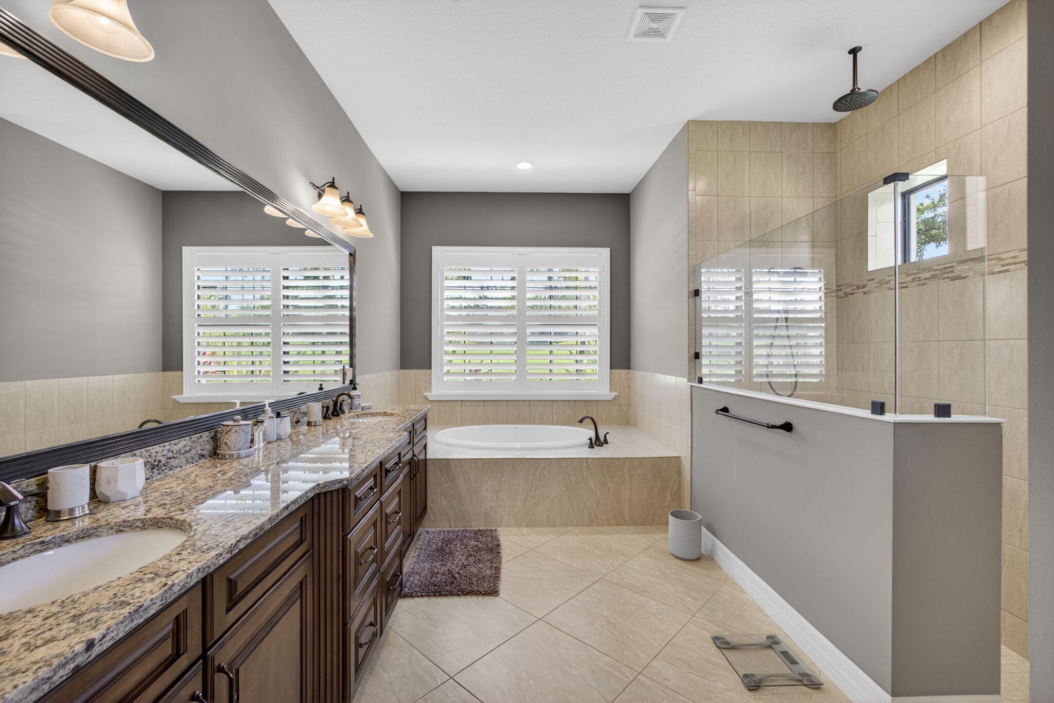 SONOMA ISLES - Residential