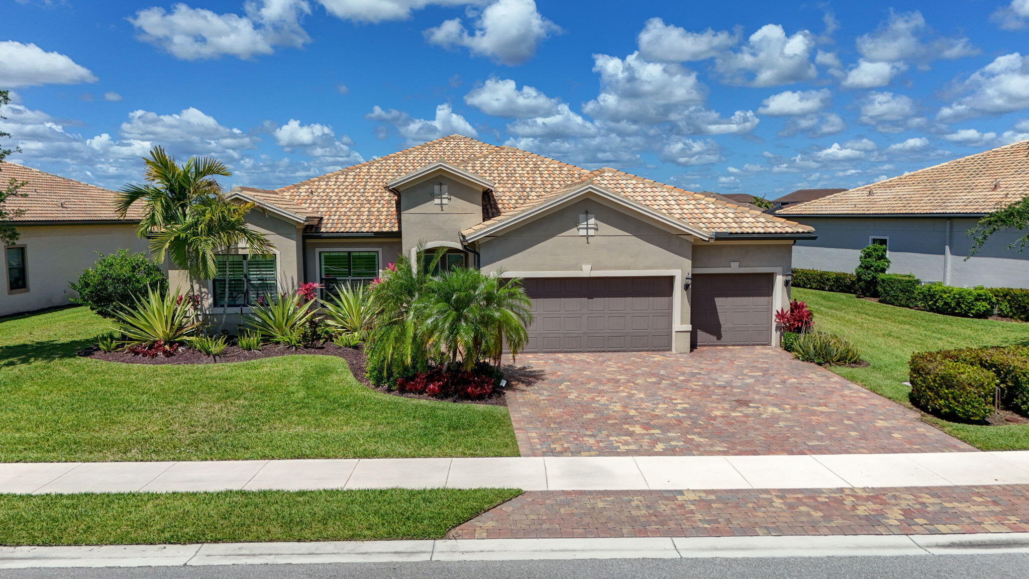 249 Sonoma Isles Circle