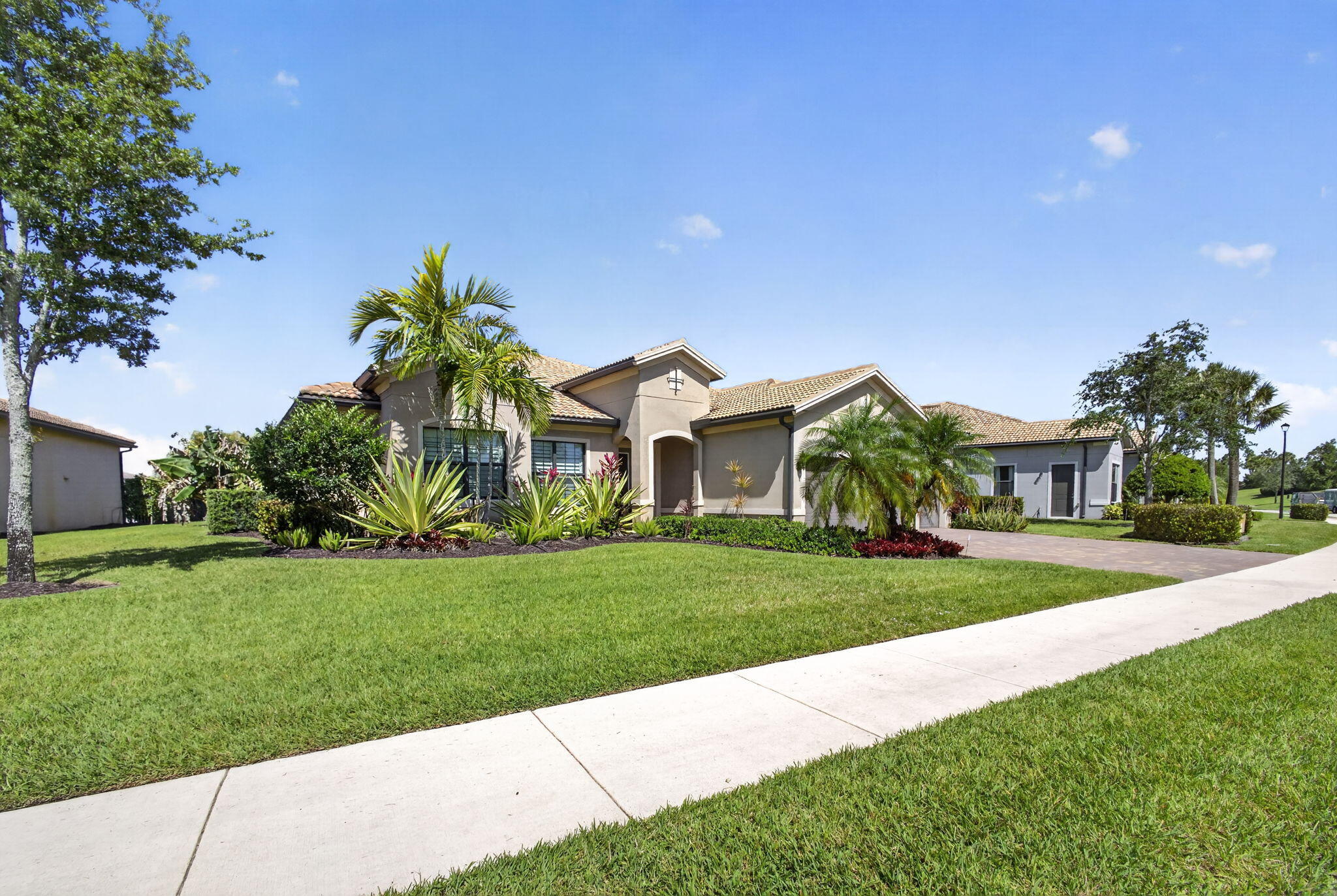 249 Sonoma Isles Circle