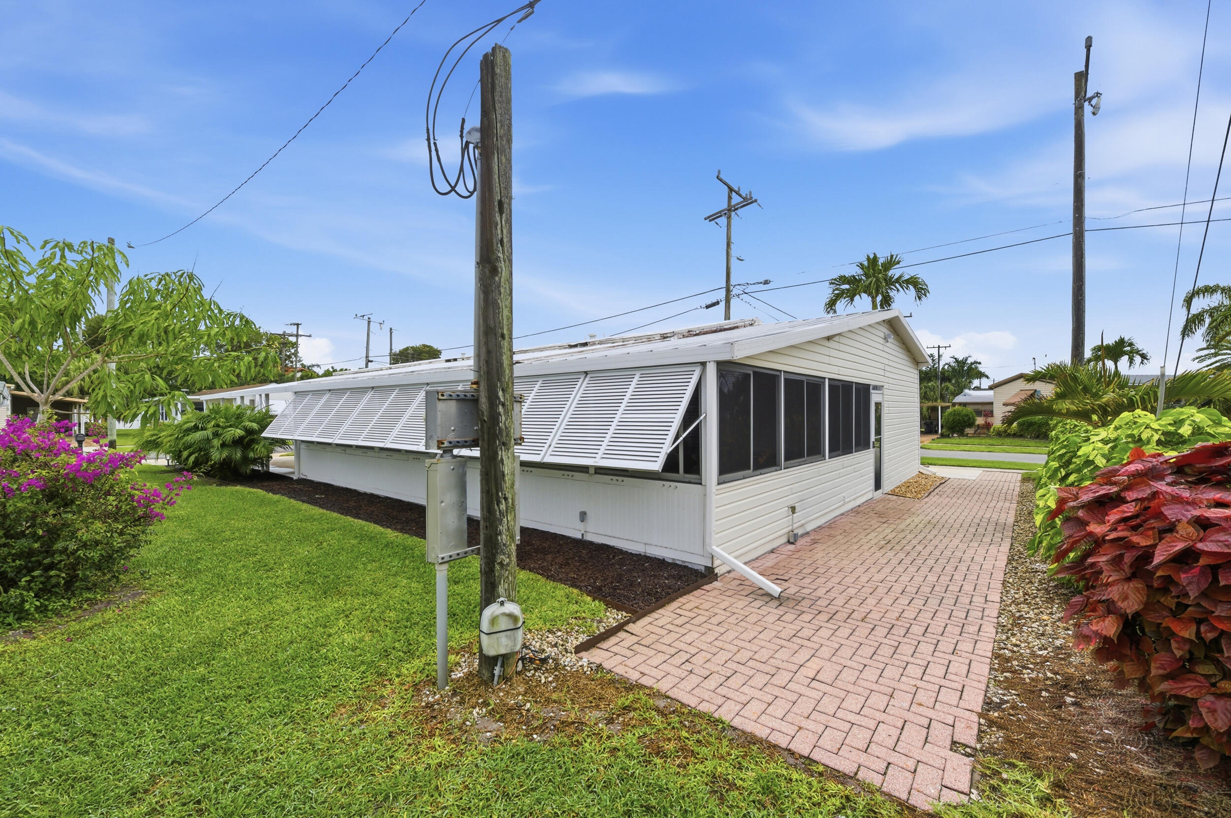 TROPICAL BREEZE ESTATES - Residential