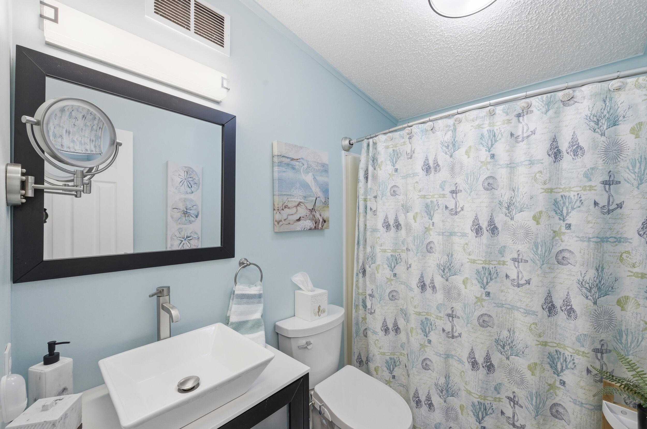 TROPICAL BREEZE ESTATES - Residential