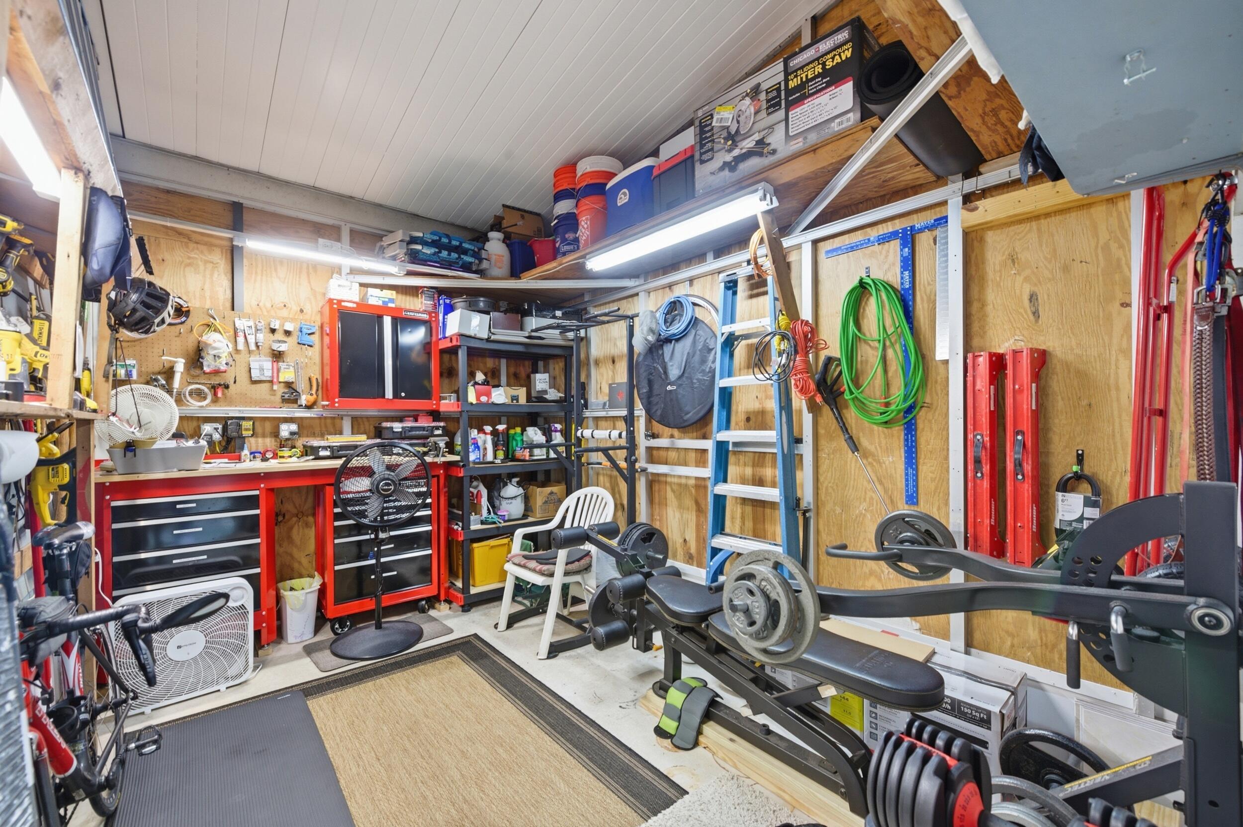 TROPICAL BREEZE ESTATES - Residential